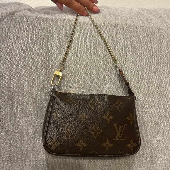 Louis Vuitton Accessories - Louis Vuitton leather mini pouchette with gold chain